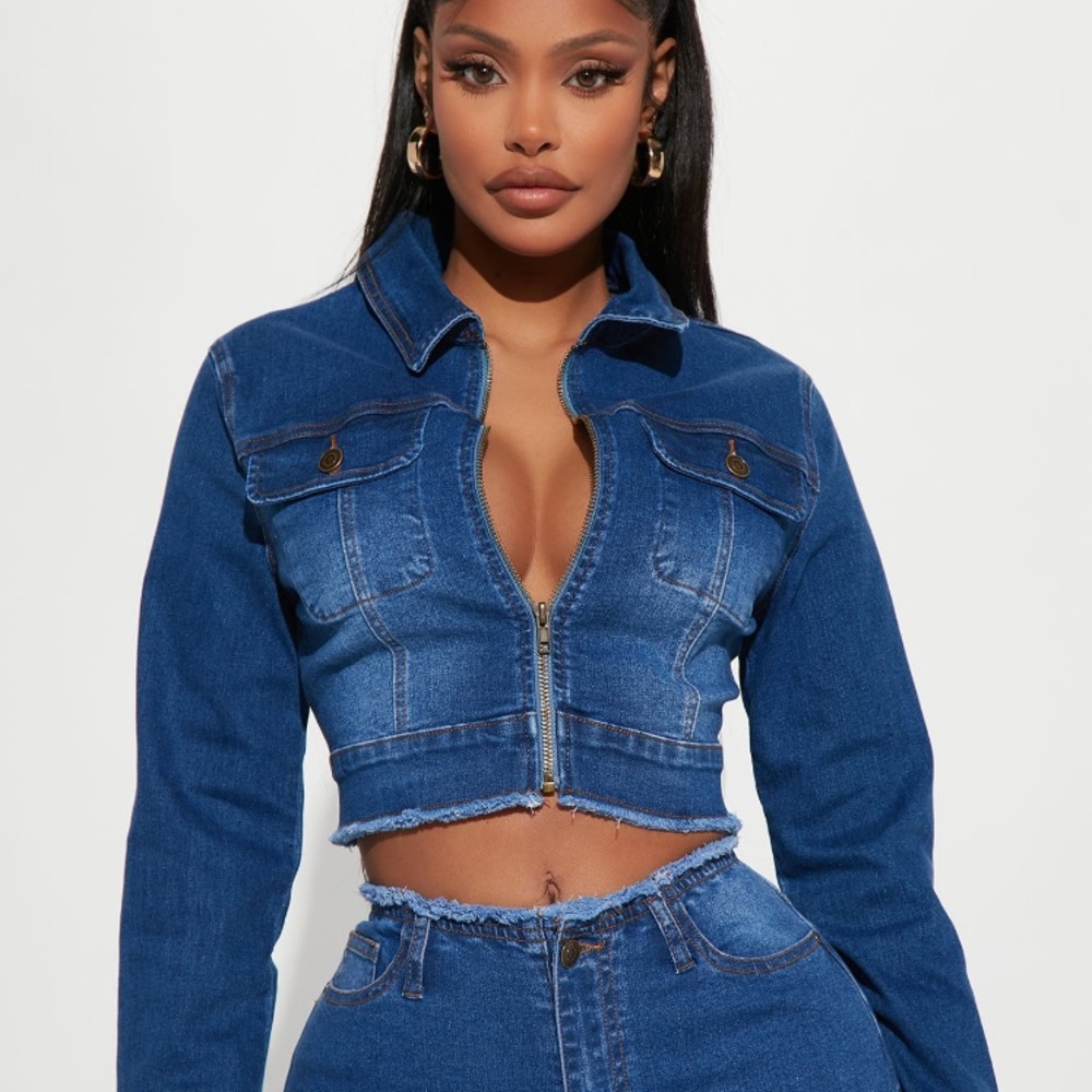 Superficial Cut-Off Denim Jacket - Dark Wash. Size - Medium